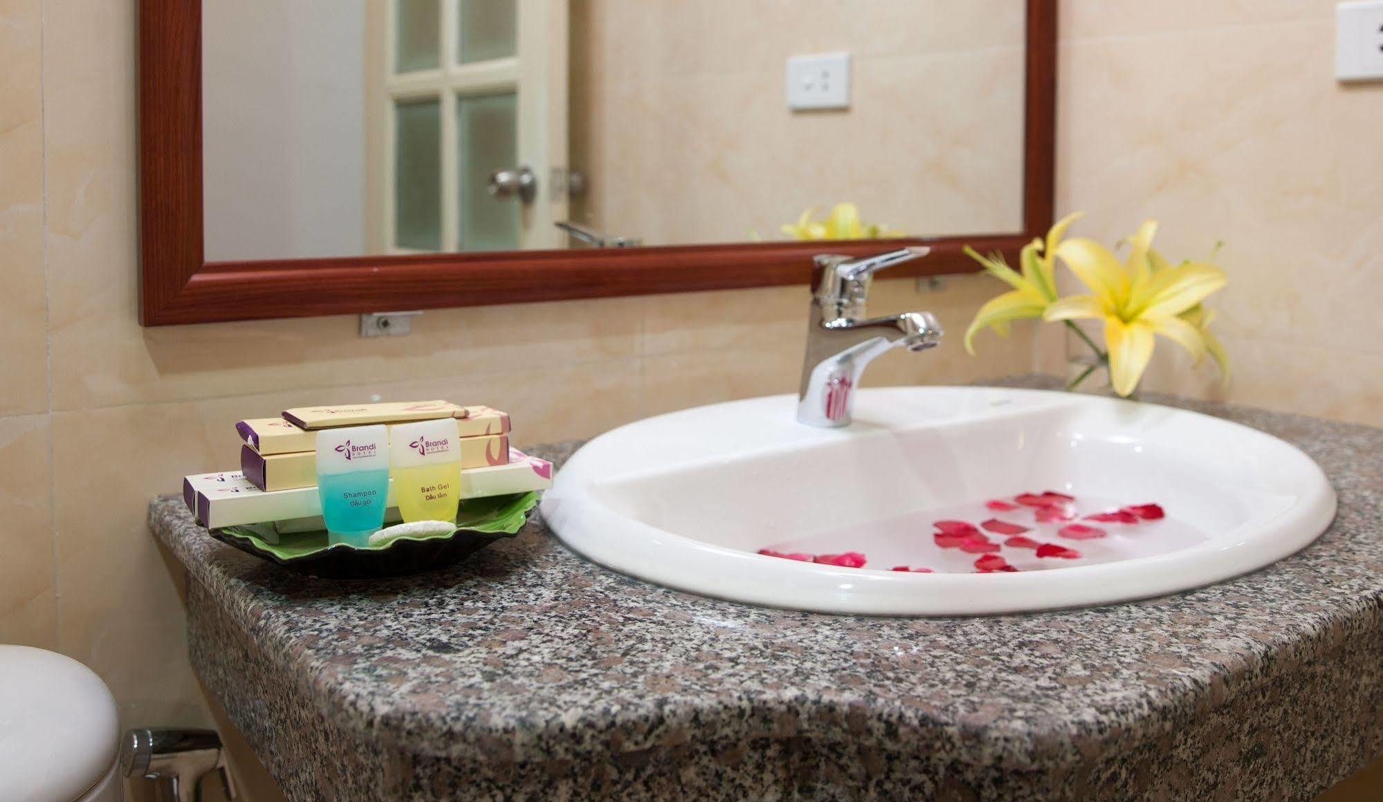 Tu Sakura Hotel Hanoi Exteriör bild